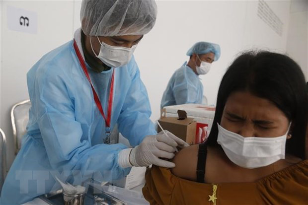 Oversea Vietnamese Praise Vaccination Campaign in Cambodia