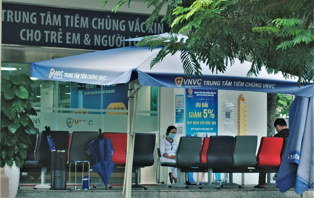 In Photos: Foreigners Social Distancing in Vietnam