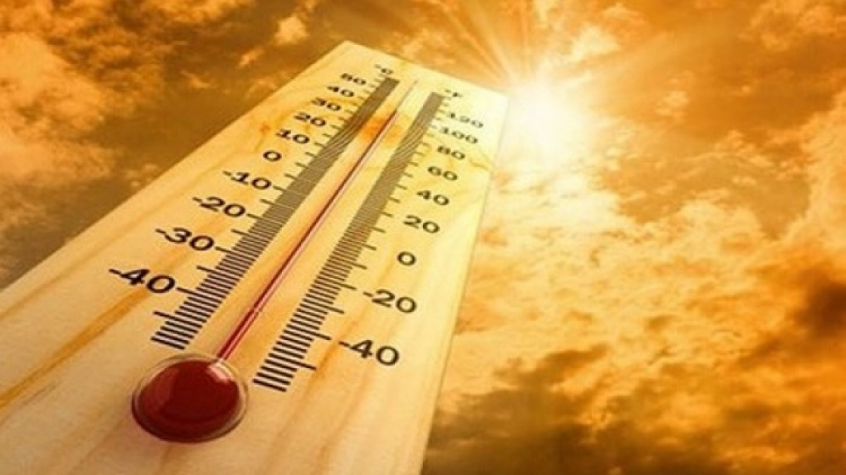 The prolonged heatwave is forecast to last till the middle of next week. Photo: VOV