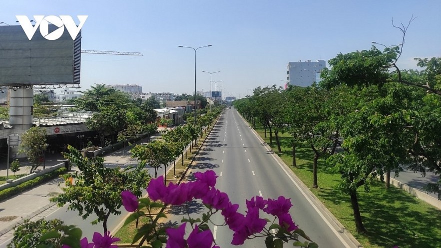 Many streets in HCM City have been left quiet during the social distancing period. Photo: VOV