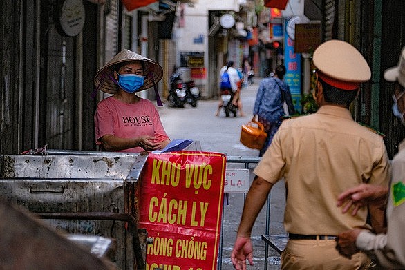 Loosening Social Distancing in Hanoi: Depends on Large-scale Covid Test