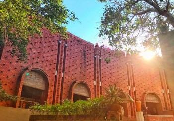 Unique Terracotta Park Honors Craft Villages in Vietnam
