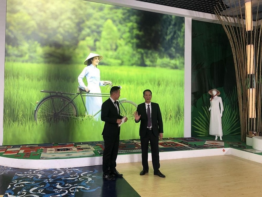 Promoting Tourism and Vietnamese Cuisine in China