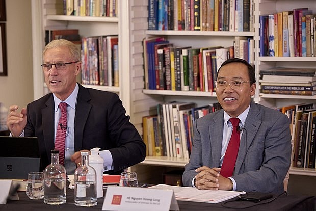 Foreign Investors Continue to Work with Vietnam Despite Covid Complications