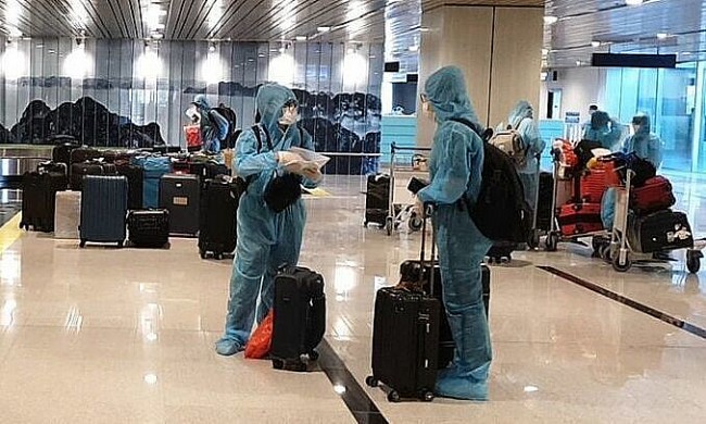 Vietnam News Today (September 6): Vietnam Welcomes First International Flight Under Vaccine Passport Policy