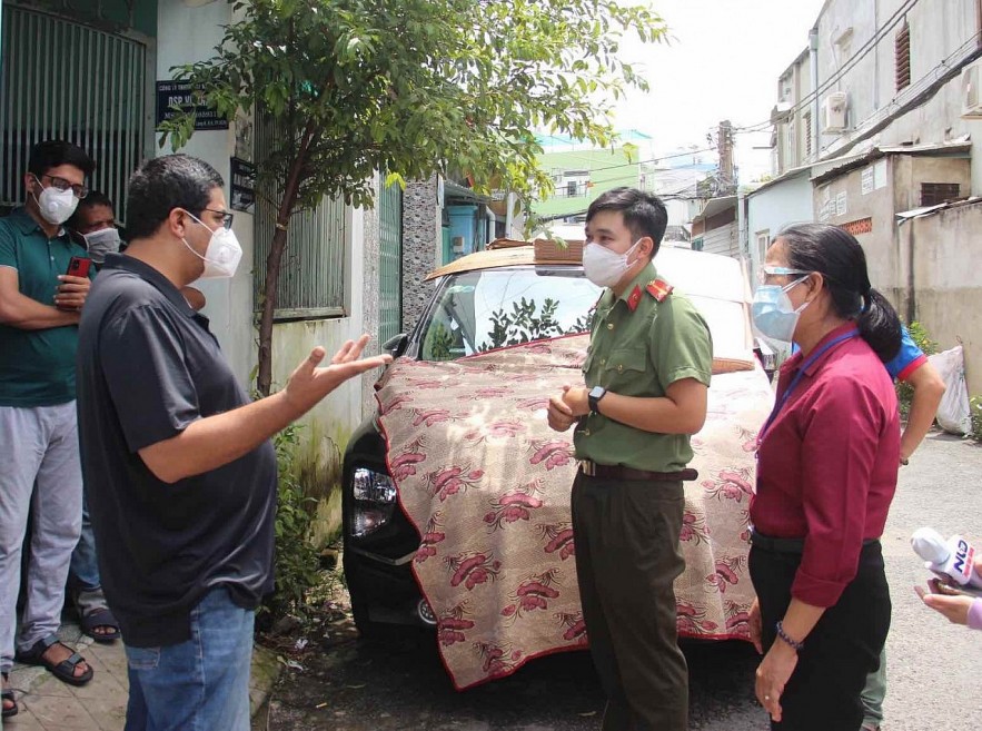 Foreigners in Difficulty in Ho Chi Minh City Receive Support Amid Covid-19