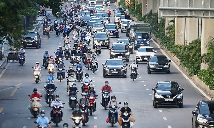 Vehicles run on a downtown Hanoi street, September 2021. Photo: VnExpress