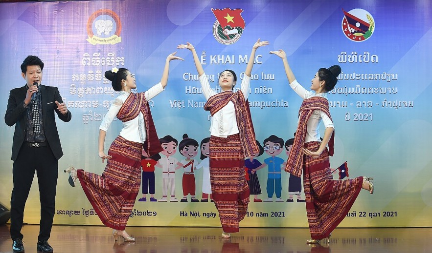 Vietnamese, Lao, Cambodian Youth Share Initiatives on Covid-19