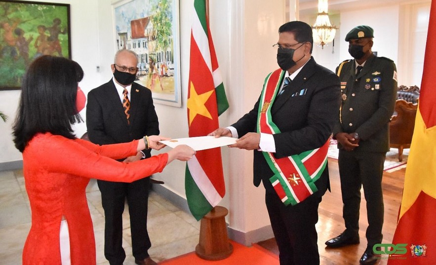 Ambassador Pham Thi Kim Hoa presented her credentials.