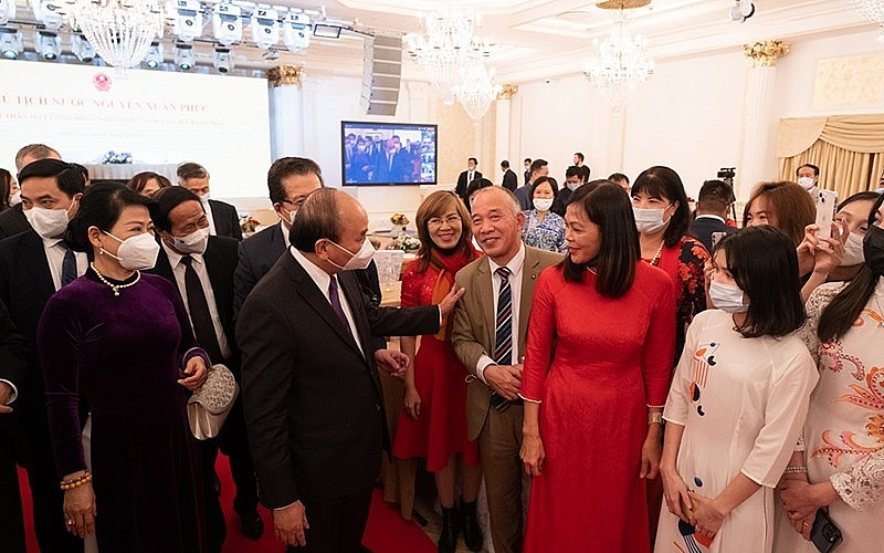 Building 'Vietnam-Ho Chi Minh Spaces in Foreign Countries