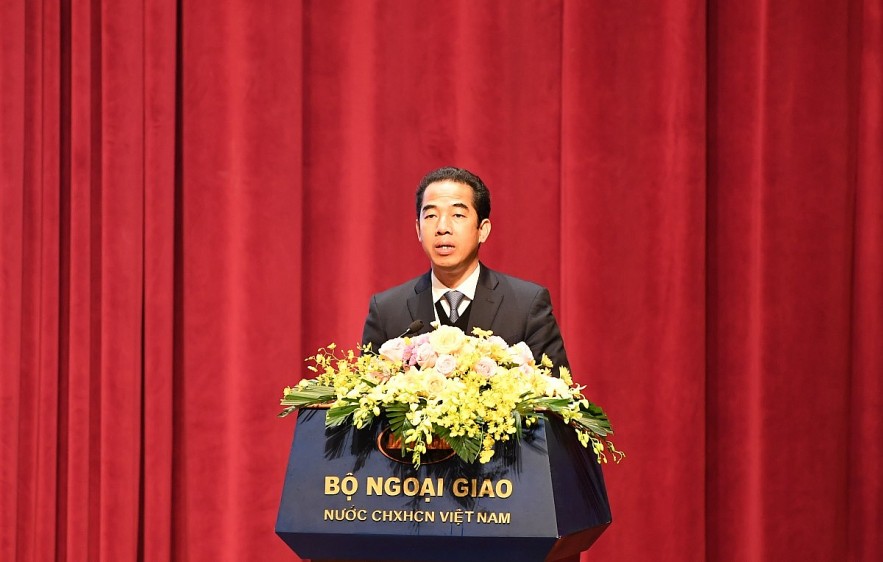 Vietnam Becomes Bright Spot on Global Investment Map