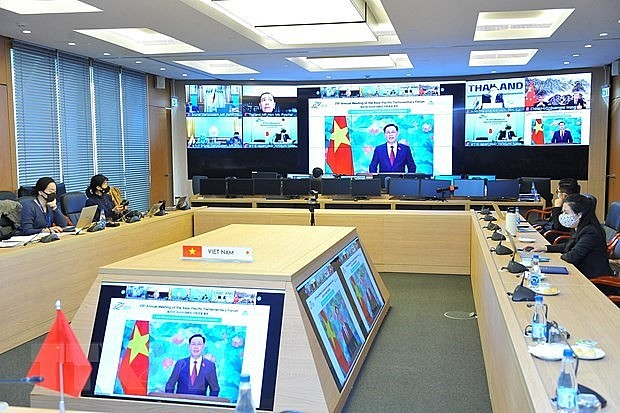 The Vietnamese delgation attends the APPF-29 via videoconference. Photo: VNA