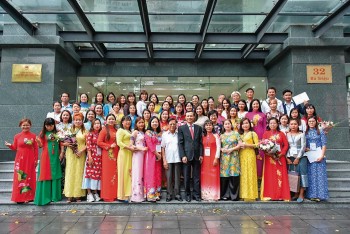 Efforts to Preserve Vietnamese Language Abroad