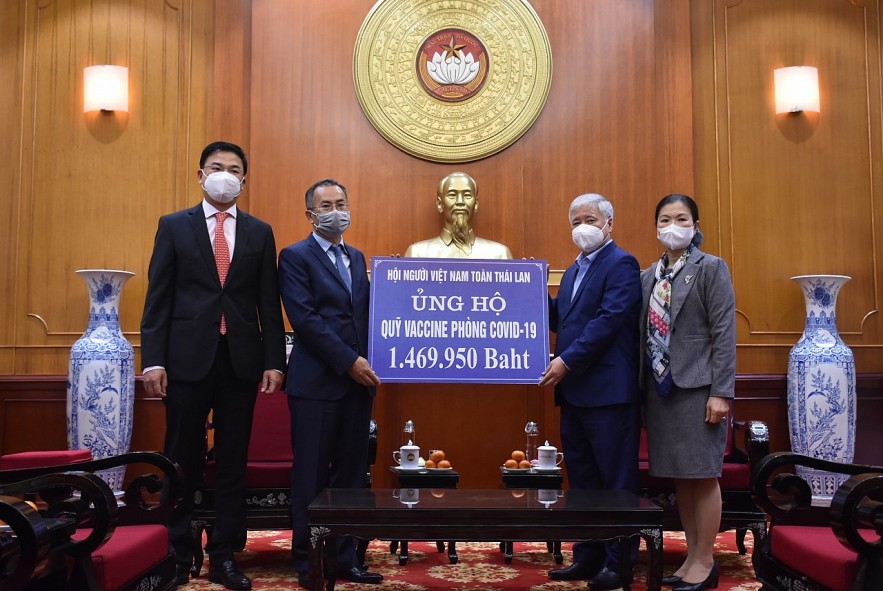 Overseas Vietnamese Offer Support for Covid-19 Fight