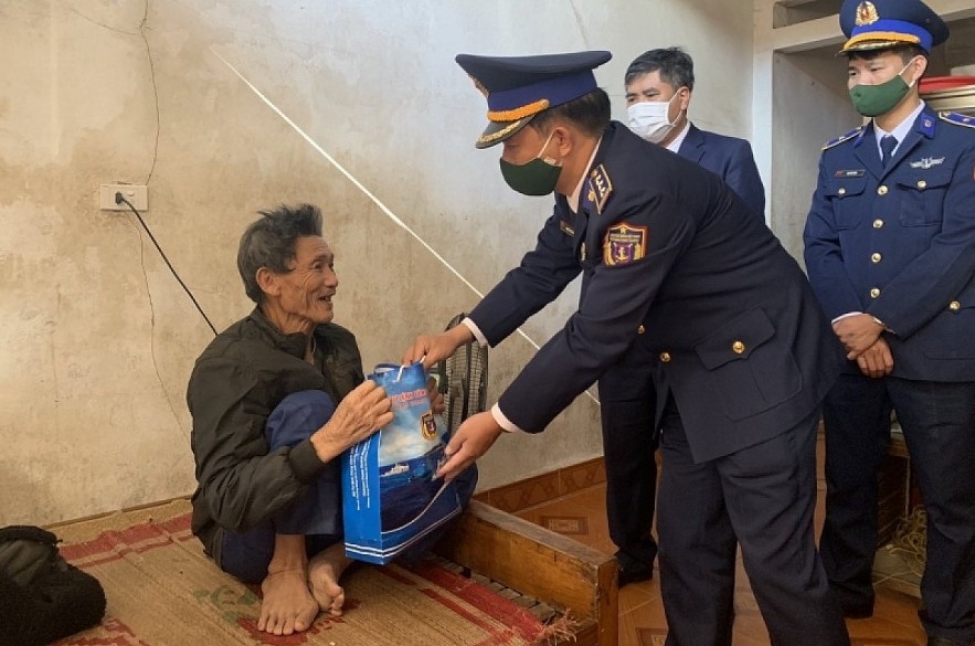 Vietnam Coast Guard and Fishermen: Solid Defense at Sea