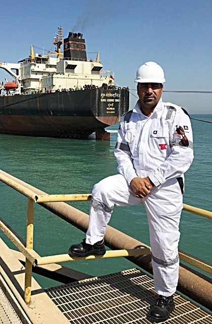 vietnamese woman wanders around middle east looking for iraqi boyfriend
