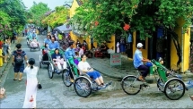 vietnamese people urged to against acts of discriminating foreign arrivals