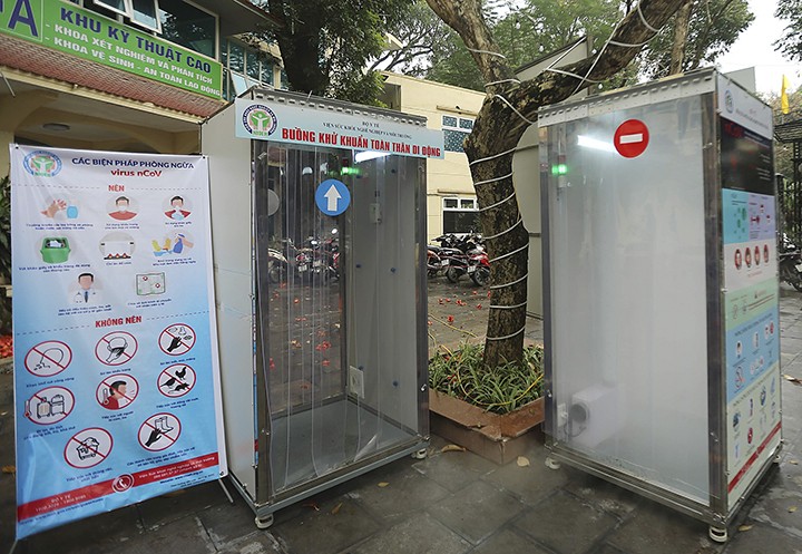 covid 19 mobile disinfection chamber appears in vietnam