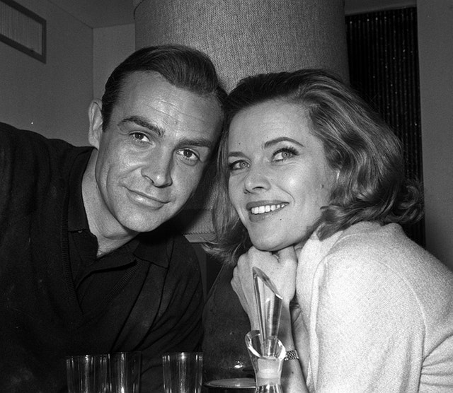 news world today life and career of james bond star honor blackman photos