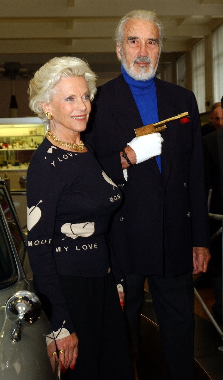news world today life and career of james bond star honor blackman photos