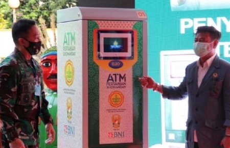 Indonesia replicates Vietnam’s ‘Rice ATM’ to support those in need during COVID-19
