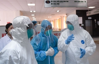 10 vietnamese offer lung donations for british covid 19 patient