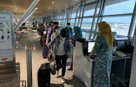270 Vietnamese citizens stranded in Malaysia repatriated