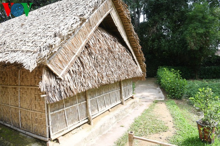 a look at president ho chi minhs house throughout his childhood