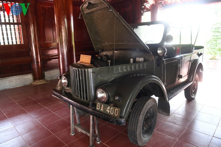 a look at president ho chi minhs house throughout his childhood