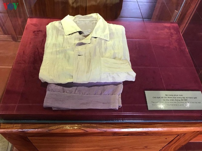 a look at president ho chi minhs house throughout his childhood