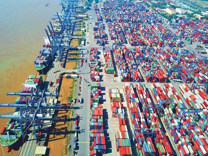 vietnam is believed to benefit from its success in containing covid 19 foreign expert