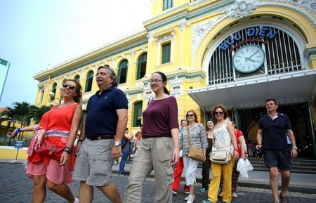 Vietnam yet to receive foreigners due to COVID-19 risk