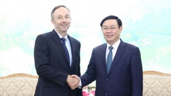 Government pledges to facilitate Nike’s long-term operation in Vietnam