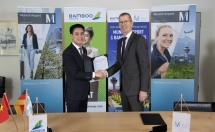 vietnam sent 220 europeans back home by bamboo airwayss boeing 787 9 dreamliner