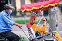 romanian quarantined in vietnam you can feel the smile even behind the mask