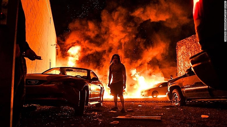 protest and riot break out around america after george floyds death photos