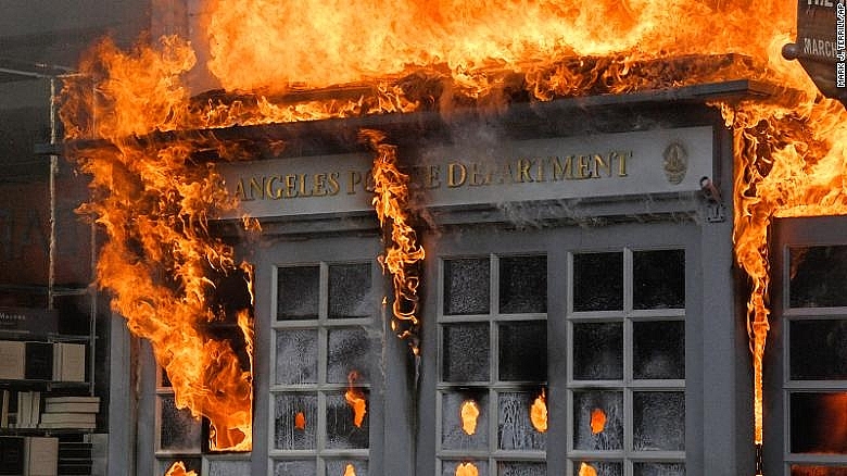 protest and riot break out around america after george floyds death photos