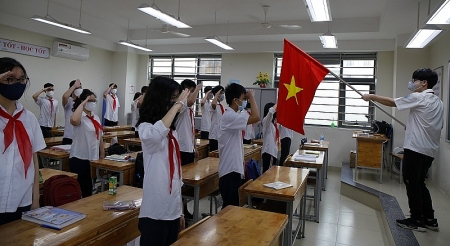 First day of children in Hanoi and Ho Chi Minh City to return schools [Photo story]