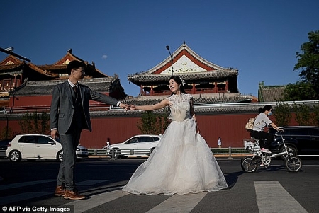 New law requires 30-day waiting period before Chinese couples can divorce