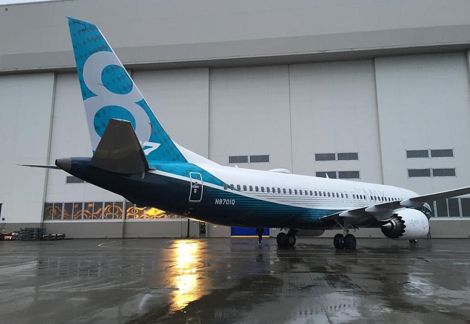 1906 boeing 737 max 8