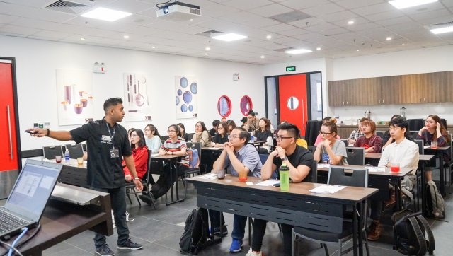 2758 rmit hospitality program