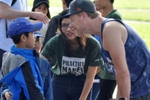 vietnamese flock to this park to catch a tourist and learn english for free