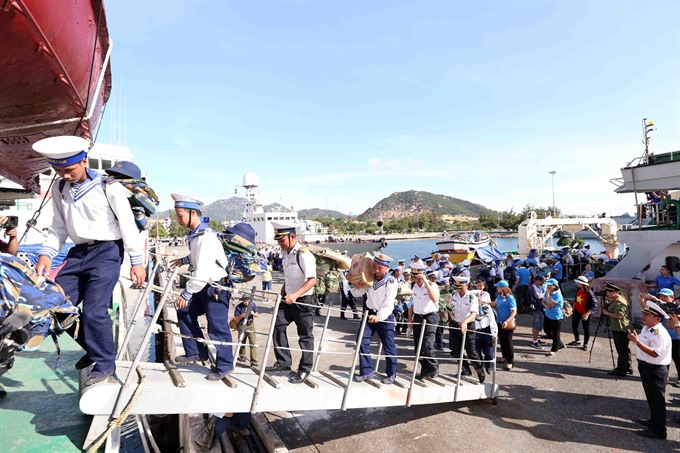 Tết gifts from the mainland arrive at Trường Sa Island