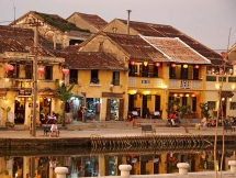 wanderlust lists out 12 must do things in vietnam