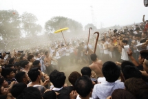 young vietnamese turn violent involved in stampedes at northern festivals photos