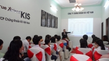 vietnam stocks remain upbeat expected to recover