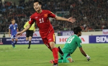 Vietnam men's national football team leaves for Iran