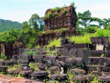 1100 year old monolithic sandstone shiv linga unearthed in vietnams my son sanctuary