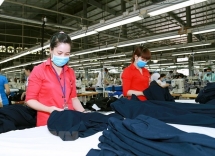 foreign media laud vietnams economic achievements