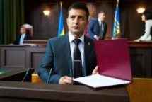 ukraine vaults into unknown after tv comic elected president